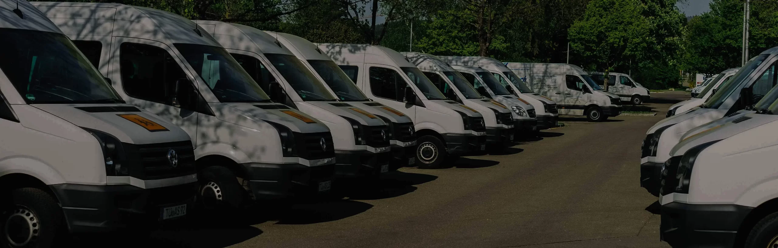 Dealer Autorizat Leasing Autoutilitare finanteaza in leasing financiar persoanele juridice cat si persoanele fizice.